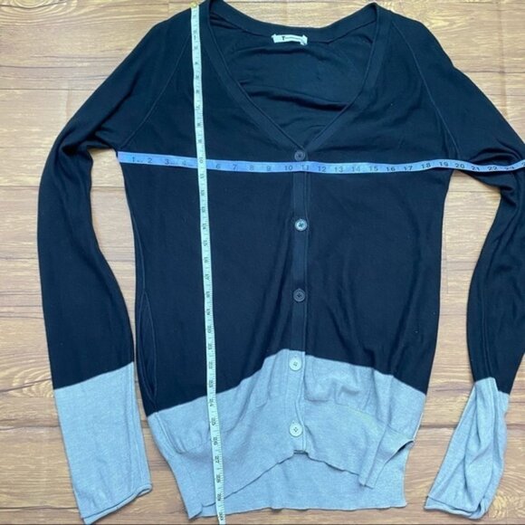 T by Alexander Wang Button Front Sweater Sz Medium - Picture 6 of 9